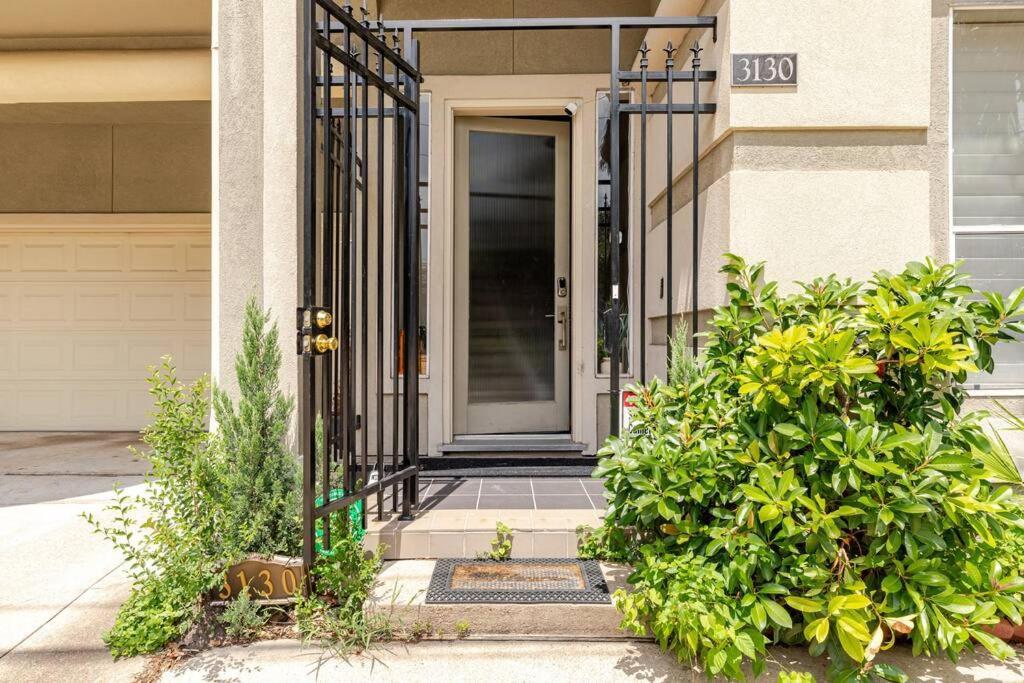 Wanderlust Villa Near Galleria Mall Houston Bagian luar foto